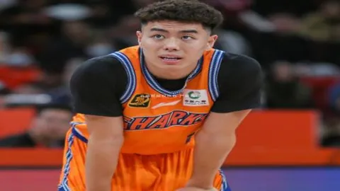 斯盧茨基：伤病当头，冠军征程依旧坚定